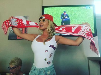 Блонди дава мило и драго за Дружина Полска