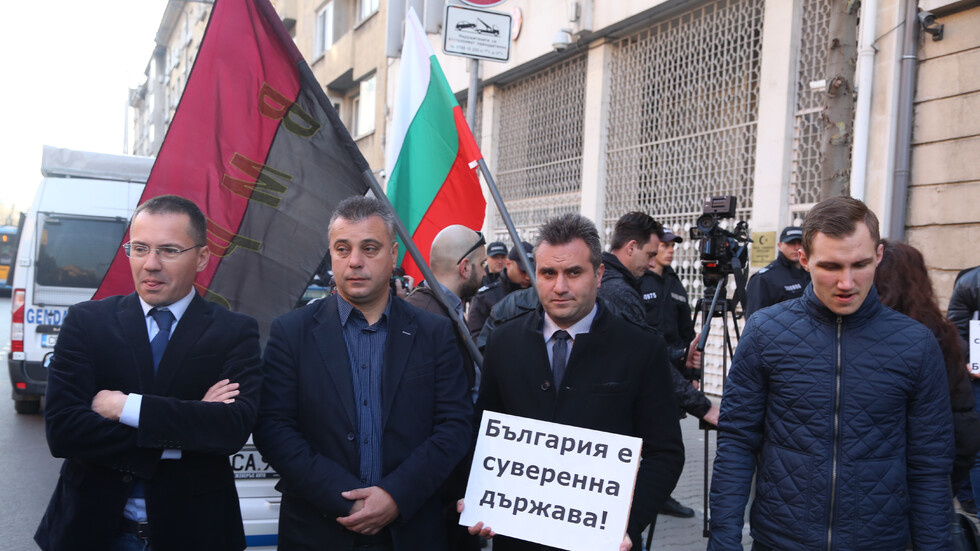 Ангел Джамбазки обясни какво предстои след гласуването на пакета „Мобилност“