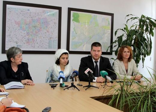 Англичани поемат обучението на 15-годишната Мария
