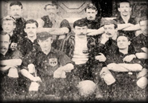 Общото между Хенри VIII, двете Световни войни, Сталин и... Бербатов