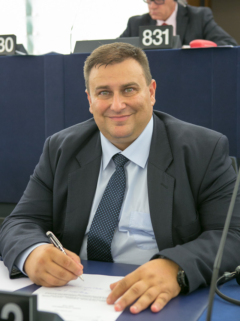 Емил Радев, ГЕРБ/ЕНП: Предвижда се всяка държава-членка в ЕС да избере дали да остане в лятно или в зимно часово време