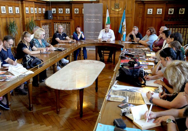 Над 100 събития на Есенния салон на изкуствата СНИМКИ