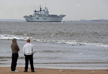 Independent: Испански военен кораб нареди на кораби да напуснат Гибралтар