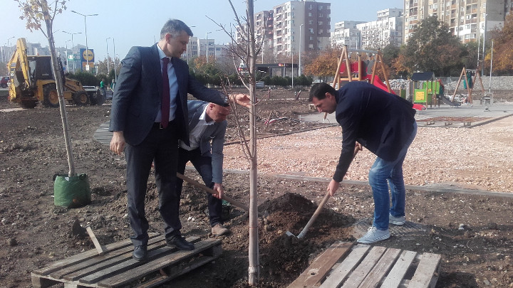 Кметът даде старт на есенното залесяване в Пловдив