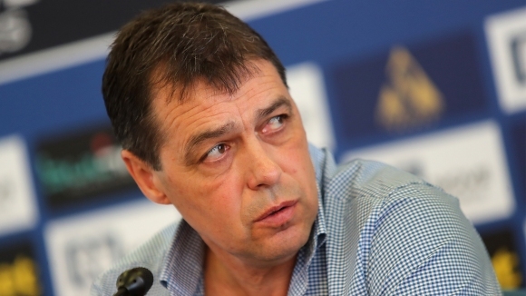 Хубчев отхвърлил дузина играчи на Бекали