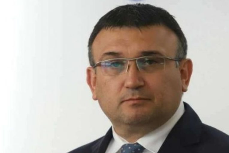 Македонците изнесоха четири трупа от разбилия се самолет с българи