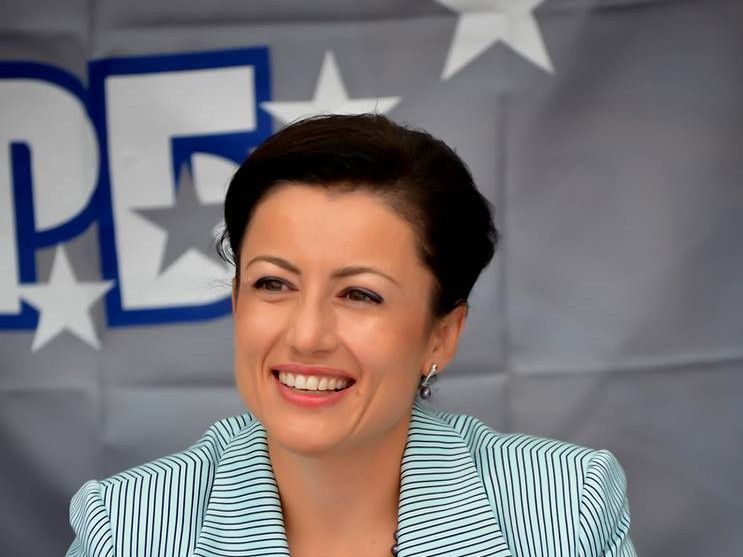 Коя е Десислава Танева?