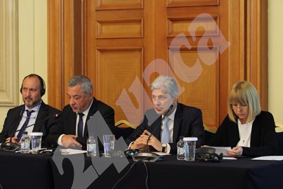 Димов: От 2016 г. има 6 града, които постигат нормите на качество на въздуха (Снимки)