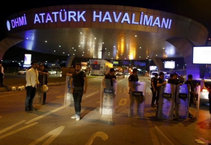 Извънредна ситуация на турското летище „Ататюрк“