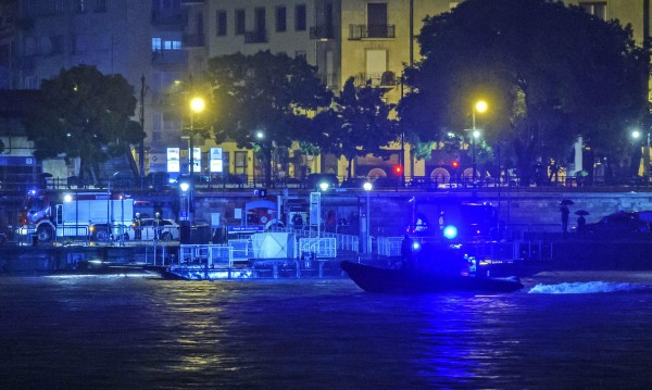 Корабче се преобърна в Дунав в Будапеща, загинали са 7 души!