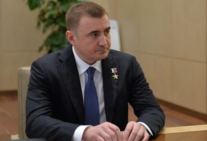 Бодигард на Путин, прогонил мечка, се издигна до губернатор