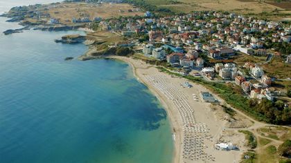 Продават с търг общински имот на морето