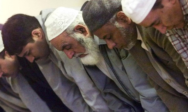 Шотландски джамии канят на гости... Тръмп