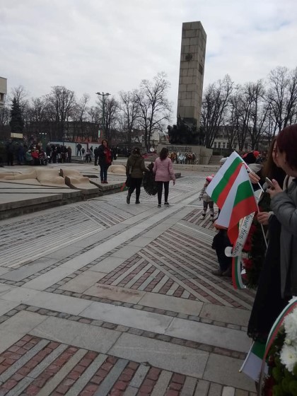 Видин: Стотици граждани участваха в официалната церемония за отбелязването Националния празник на България