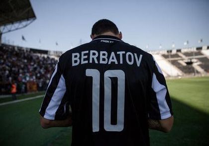 Гърци се бъзикат с Бербатов