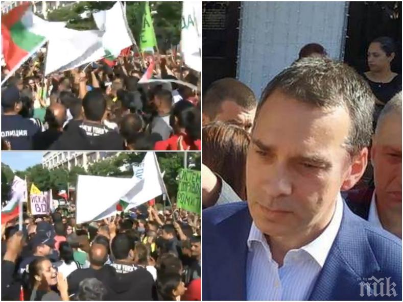 Кметът Димитър Николов разкри кой стои зад бунта на циганите в Бургас - мирише на партийна поръчка: Признаха, че политици са ги посъветвали да протестират