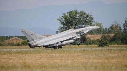 Италиански самолети се включват в отбраната на въздушното ни пространство