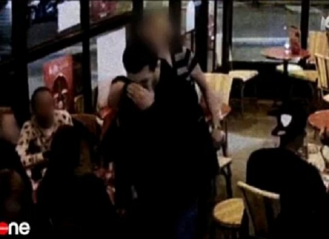Терор на живо: Как се взриви Абдеслам в Париж (ВИДЕО 18 +)