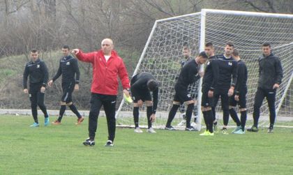 Опърничавият Илиан ще даде на Локо стил