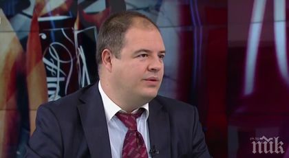 Експерт за 