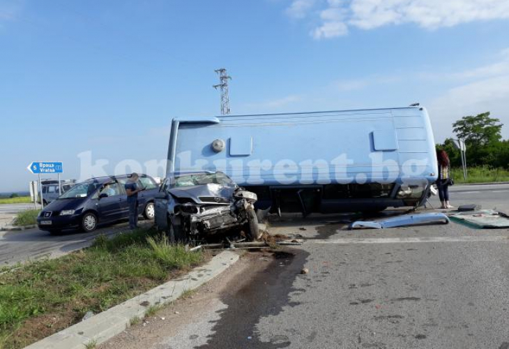 От болницата във Враца с последни данни за пострадалите пътници от преобърнатия автобус