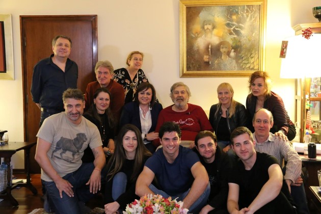 Лидерът на БСП Корнелия Нинова и водачът на листата на левицата за европейските избори Елена Йончева поздравиха Стефан Данаилов по случай Международния ден на театъра