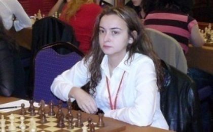 Антоанета Стефанова с реми в 4-ия кръг на европейското по шах