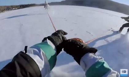 "Horse boarding"... или да караш сноуборд, теглен от кон