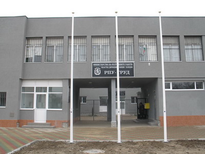Баща на пиян шофьор скочи на бой в районното