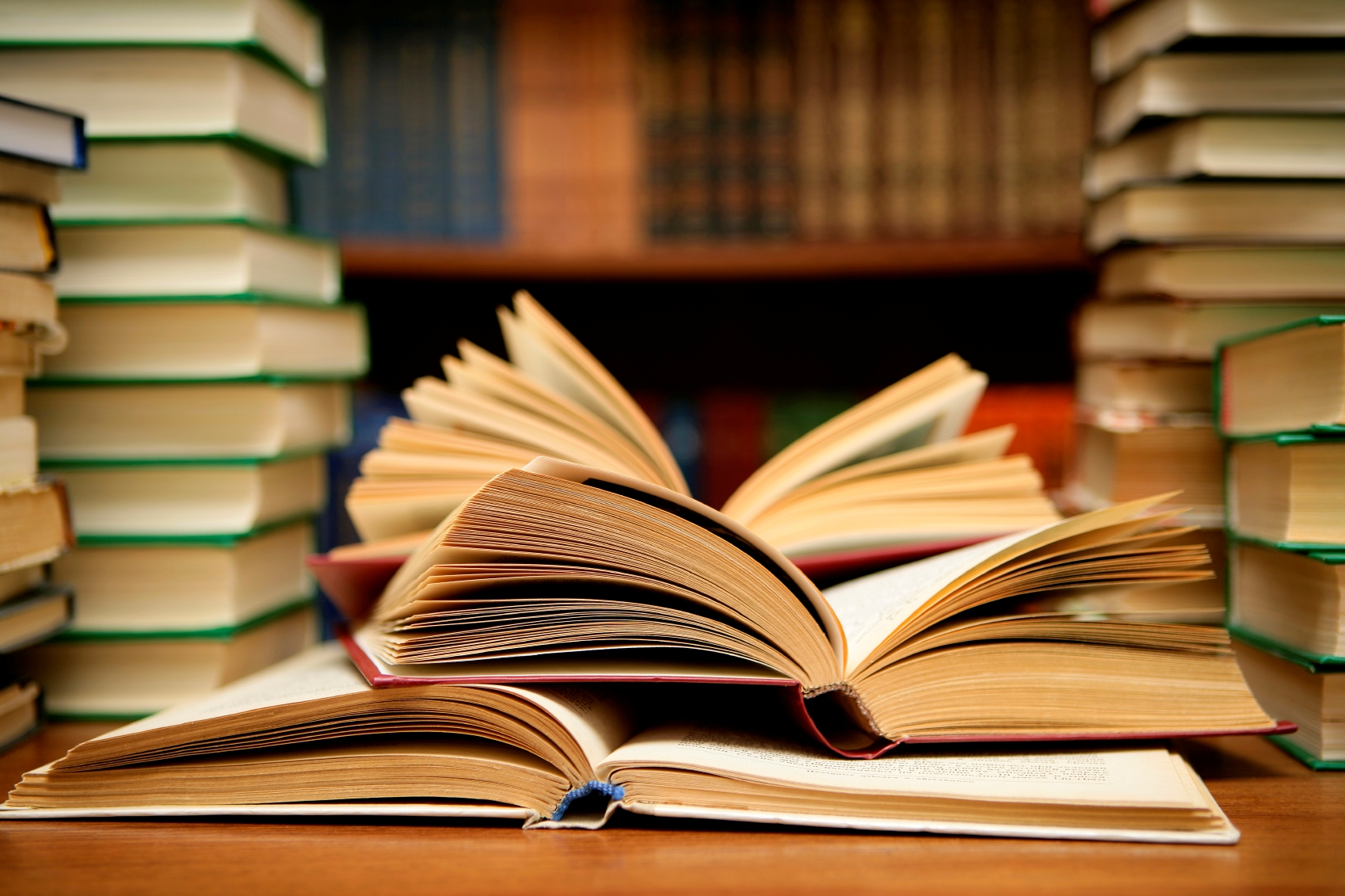 18 незадължителни книги, които трябва да прочете всеки 18-годишен