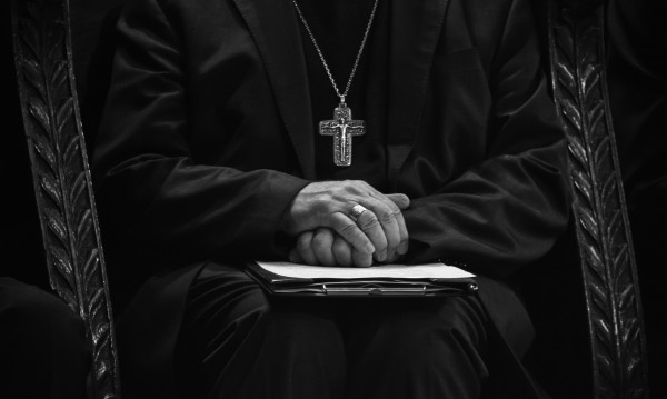 Тежка тайна на католическата църква – перверзни отчета, насилвали деца