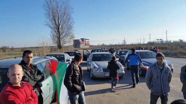 Протестиращи от Пазарджик готови да тръгнат за София