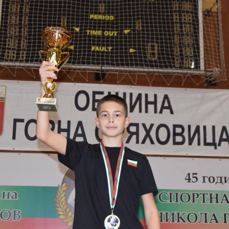 Велико Търново: Мартин Милев от СКБ „Локомотив“ е носител на приза „Никола Петров“ от Международния турнир по борба