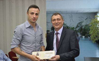 Бербо – вече бакалавър по спортен мениджмънт