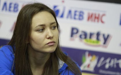 Камберова през сълзи: Забранявам да се говори срещу нас!