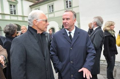 Румениге подкрепи Бекенбауер