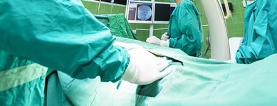 Извадиха над 100 пирона и стъкло от стомаха на етиопец