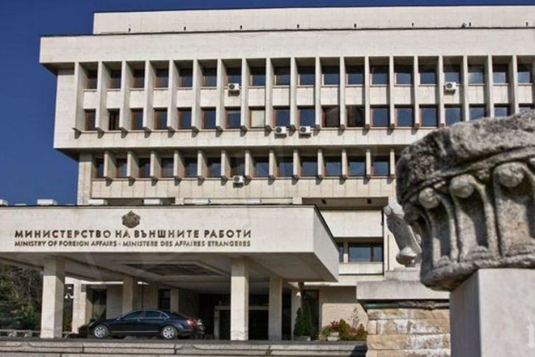 Външно с информация за пострадалите българи при пътния инцидент в Румъния