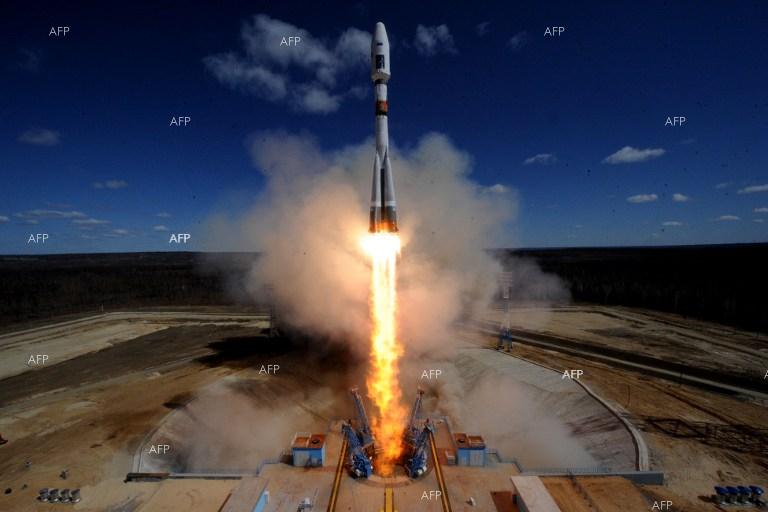 „Коммерсантъ“: От космодрума „Плесецк“ е изстреляна ракета-носител «Рокот» с военни спътници
