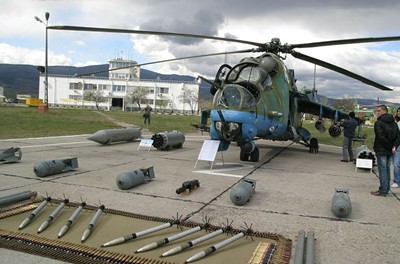 Проверяват 200 военни в авиобаза Крумово за измама с квартирни пари