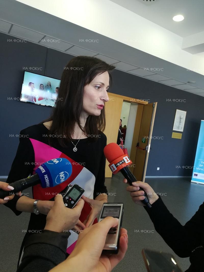Еврокомисарят Мария Габриел: До 2020 година искаме да дадем платен стаж и възможност на 6 хил. студенти