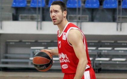 Божо Аврамов с нова операция на коляното