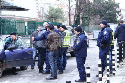 Главният прокурор и шефът на СДВР с нови разкрития за стрелбата по данъчния, който бил бивш полицай