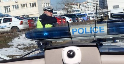 Внимавайте! Бандити в Пловдив си отключиха врата и задигнаха 900 лева