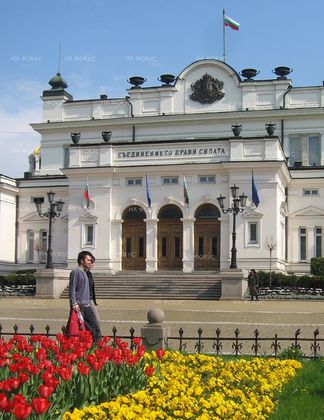 A1 On (Македония): Българският парламент ще ратифицира Протокола за членството на Македония в НАТО в сряда, на заседанието ще присъства Талат Джафери