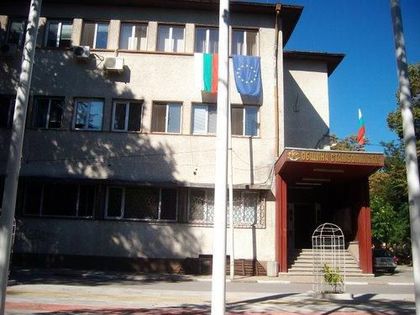 Стамболийски е в потрес! Настаняват 200 бежанци в хотел