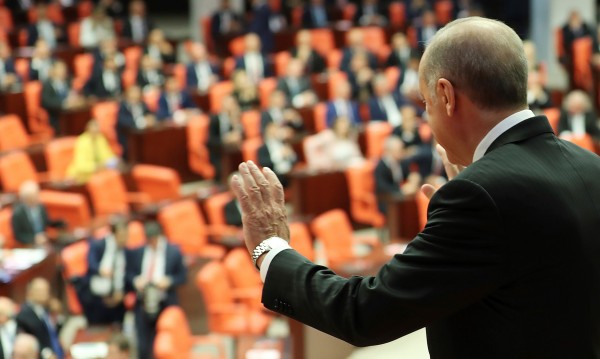 Турция далеч от ЕС, но не и от европарите, еврофирмите, туристите...
