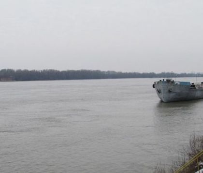 Нефтеното петно по Дунав дълго 7 километра