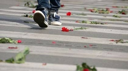 ИЗВЪНРЕДНО! Кола уби дете на пешеходна пътека край морето, шофьорът дава нелепо обяснение!