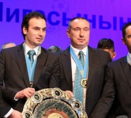 Мъри Стоилов изнася лекция на българските треньори